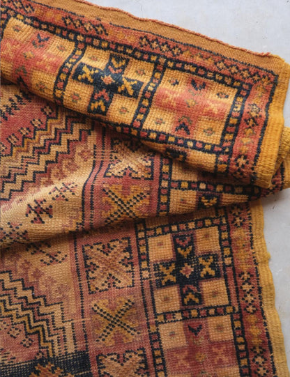 1960s Moroccan Tribal Wool Rug 8.2 x 4.5 ft / 251 x 140 cm - Surcoma