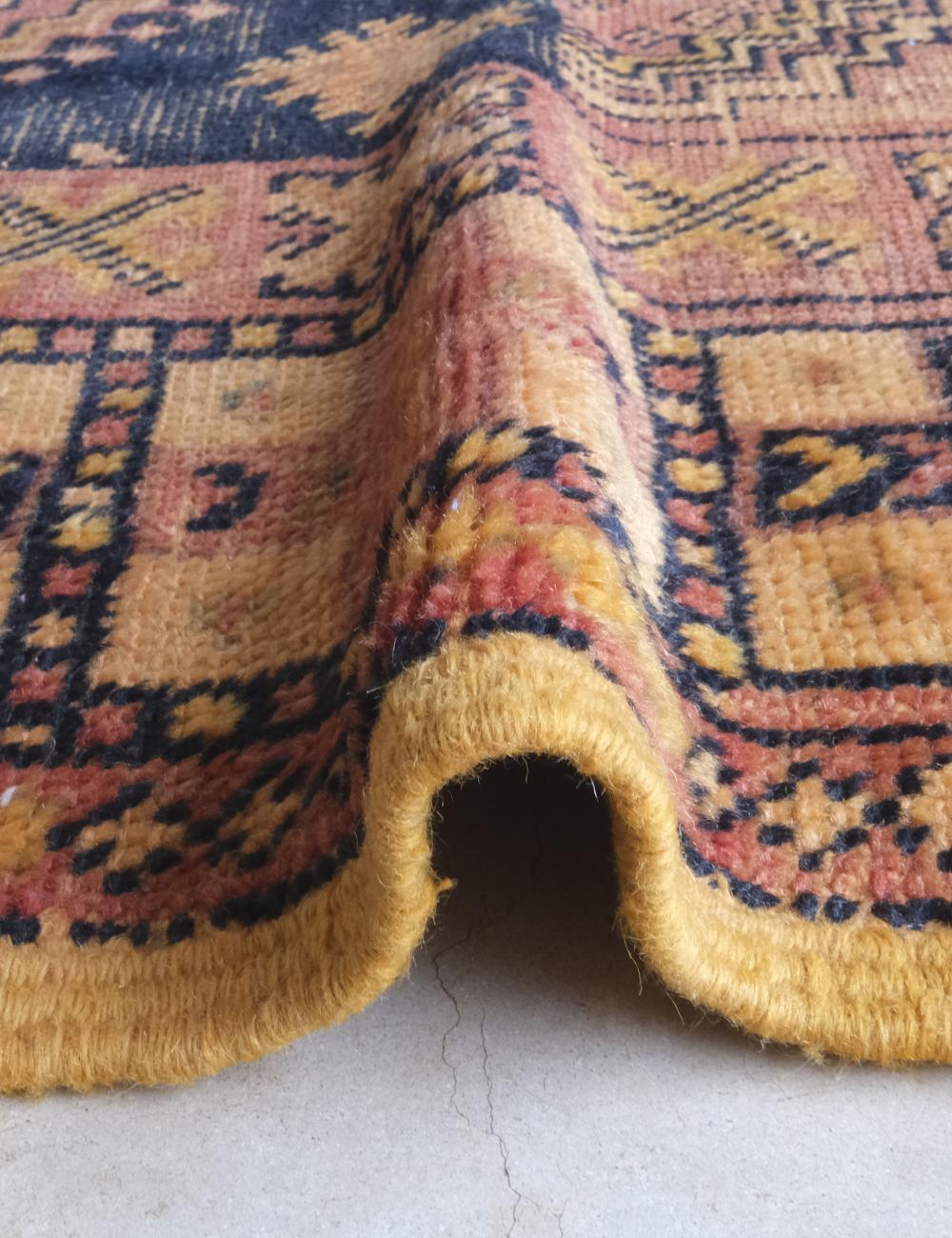 1960s Moroccan Tribal Wool Rug 8.2 x 4.5 ft / 251 x 140 cm