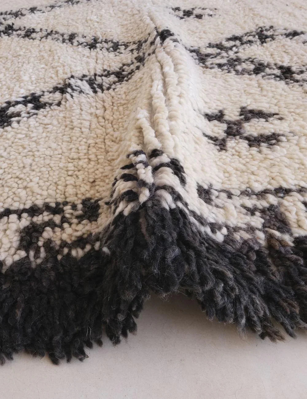 Vintage 1980s Moroccan Beni Ourain Rug 9.6 x 6.4 ft / 293 x 195 cm - Surcoma