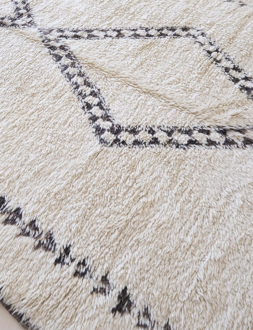Handmade Moroccan Beni Ourain Rug 12.5 x 6.5 ft / 382 x 199 cm - Surcoma