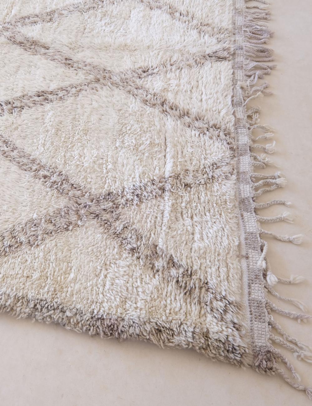 Moroccan Beni Ourain Wool Rug 14.1 x 6.6 ft / 429 x 203 cm - Surcoma