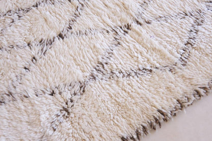 1980s Moroccan Beni Ourain Wool Rug 9.8 x 6.3 ft / 299 x 192 cm - Surcoma