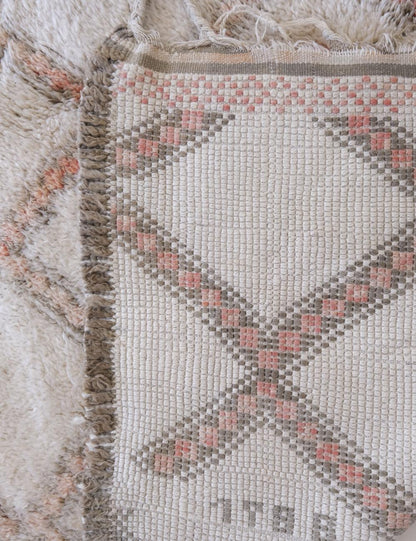 Off-White Moroccan Beni Ourain Rug 11.2 x 6.2 ft / 340 x 191 cm - Surcoma