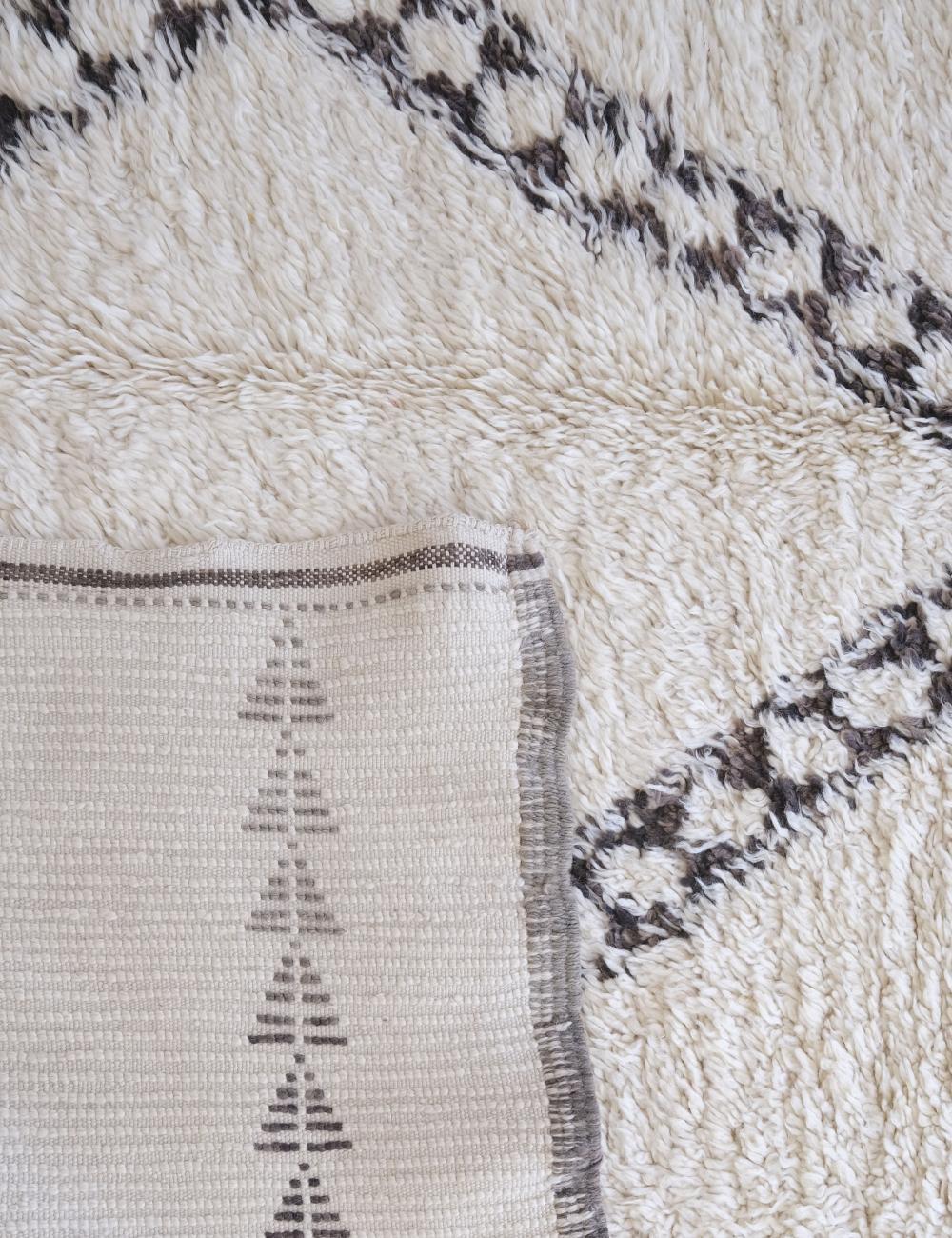 Handmade Moroccan Beni Ourain Rug 12.5 x 6.5 ft / 382 x 199 cm - Surcoma