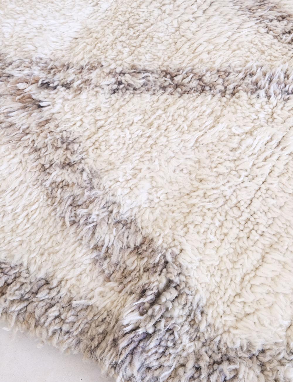Moroccan Beni Ourain Wool Rug 14.1 x 6.6 ft / 429 x 203 cm - Surcoma