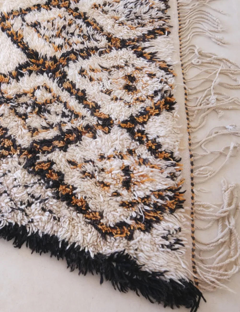 Moroccan Ivory Wool Rug 14.7 x 6.6 ft / 447 x 204 cm - Surcoma