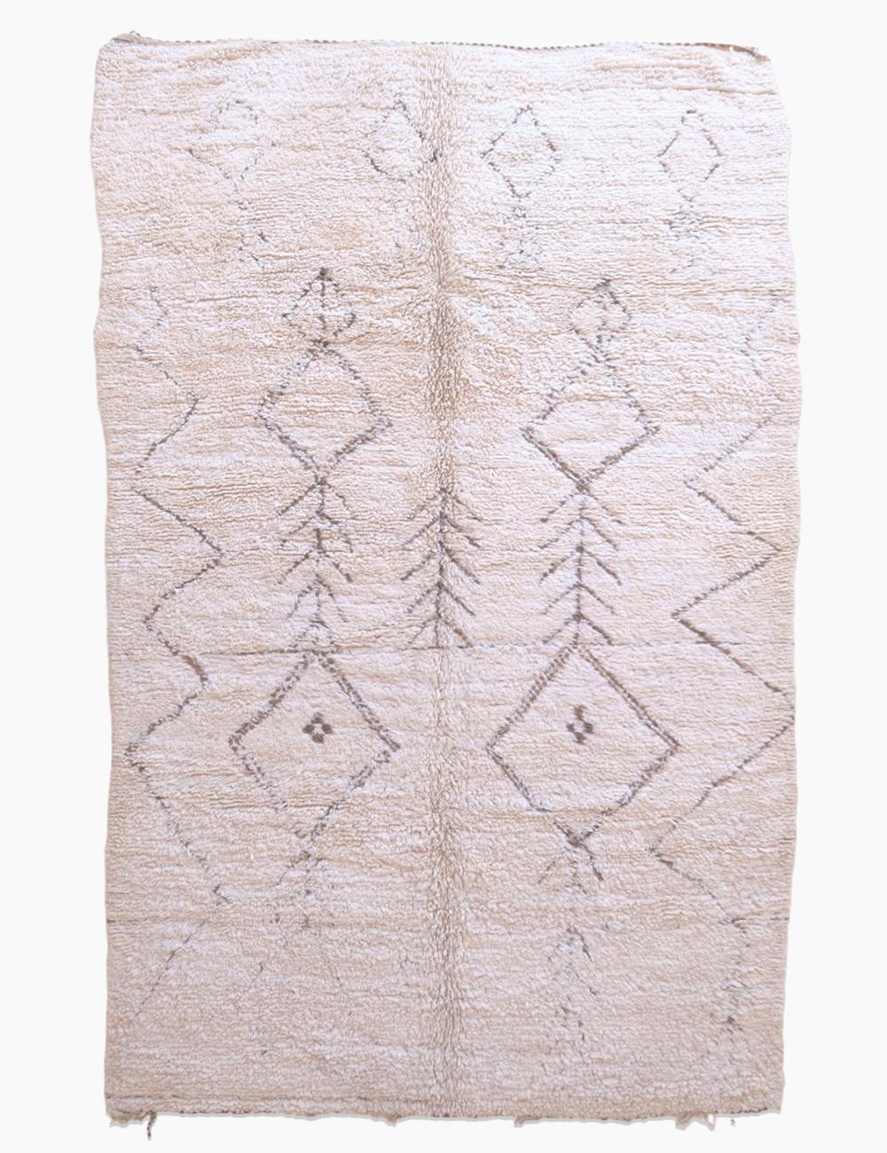 Handwoven Wool in Ivory with Berber Motif 10.5 x 6.2 ft / 320 x 189 cm - Surcoma