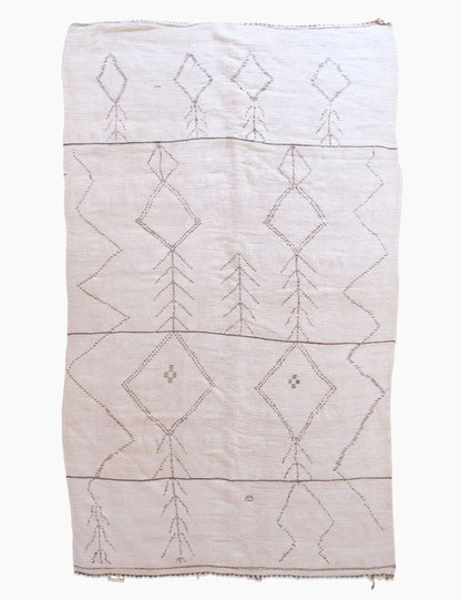 Handwoven Wool in Ivory with Berber Motif 10.5 x 6.2 ft / 320 x 189 cm - Surcoma