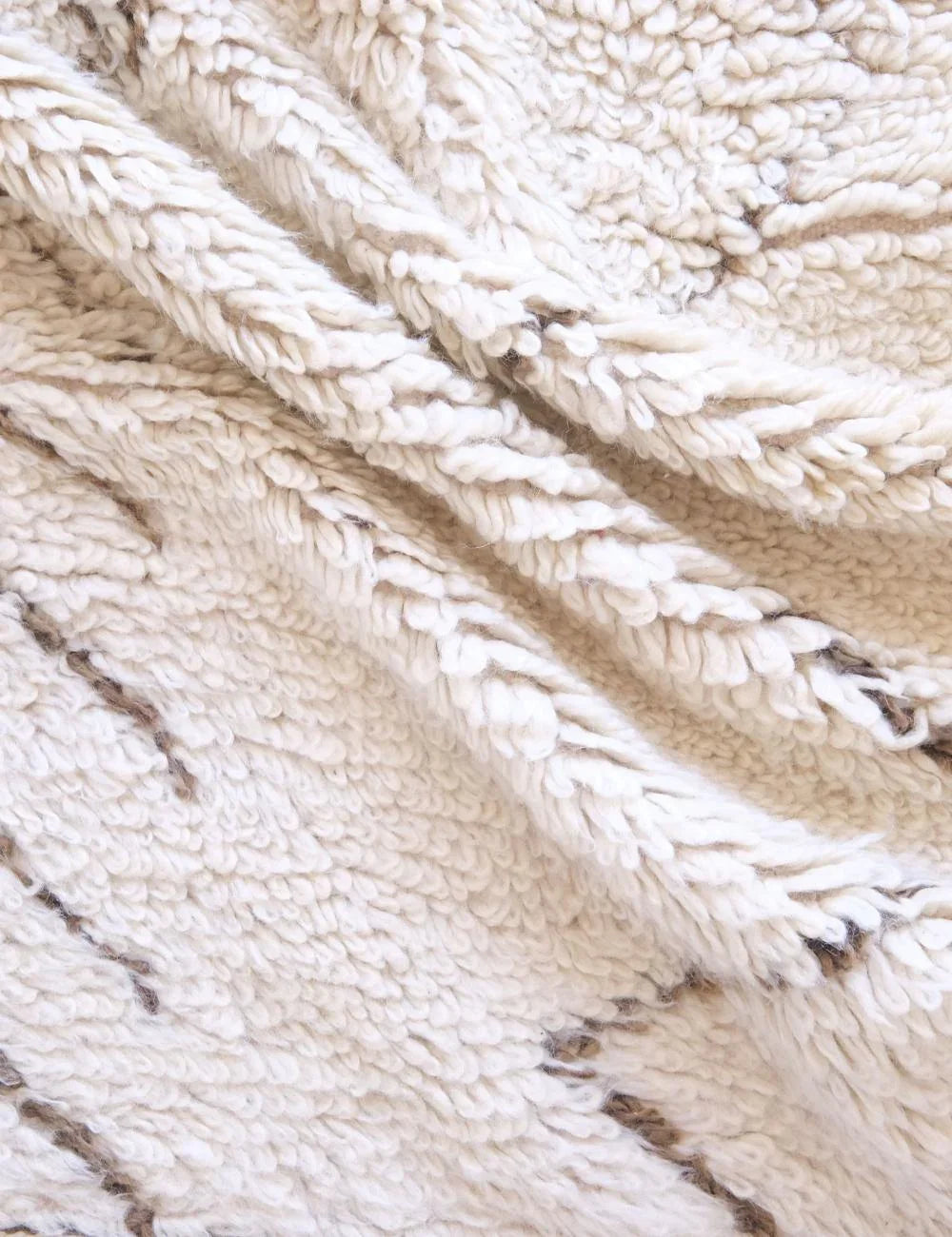 Handwoven Wool in Ivory with Berber Motif 10.5 x 6.2 ft / 320 x 189 cm - Surcoma