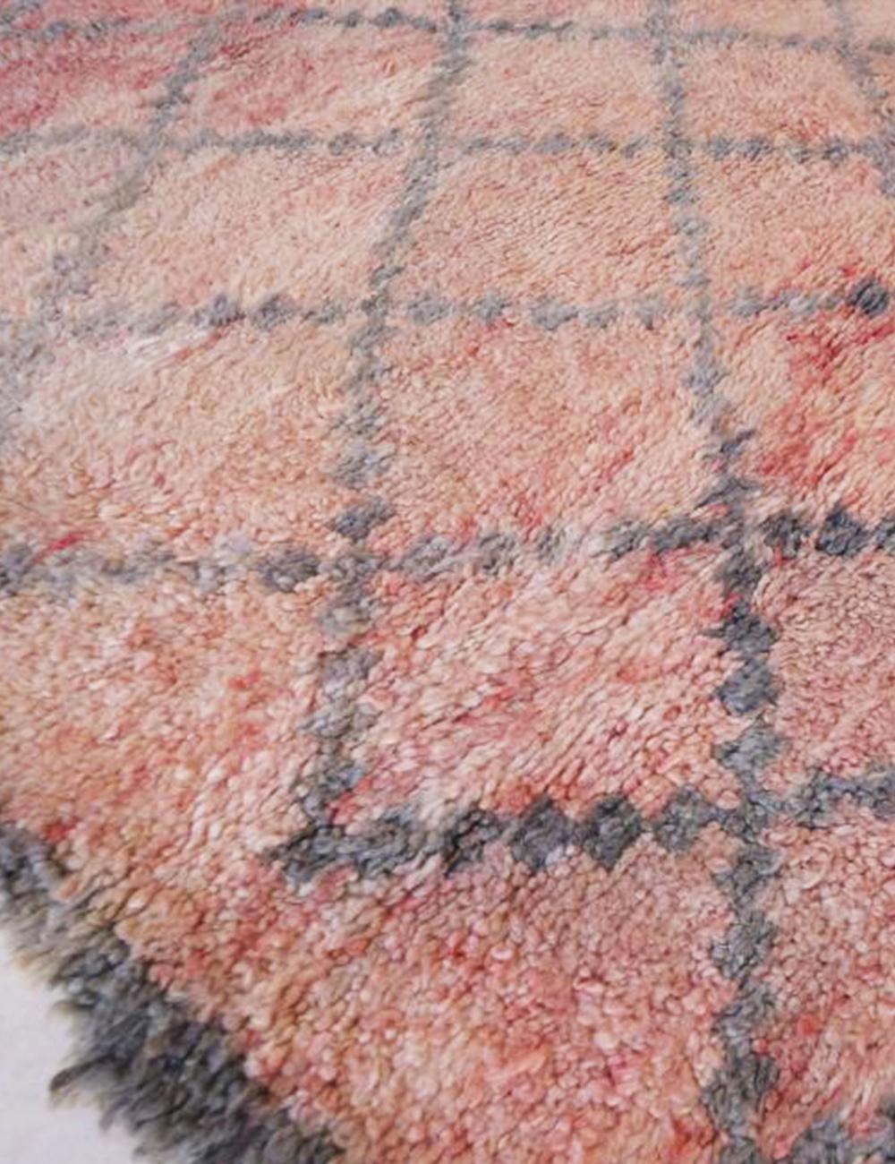 Diamond Moroccan Vintage Rug 10 x 6 ft / 304 x 183 cm