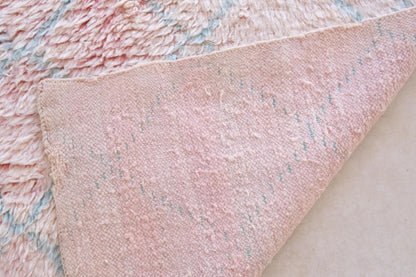 Moroccan Soft Pink Runner Wool Rug 9.7 x 2.9 ft / 297 x 90 cm - Surcoma