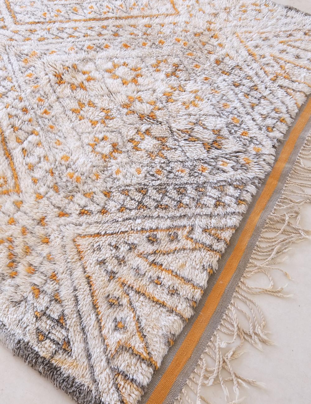 Moroccan Beni Ourain Wool Rug 12.1 x 5.9 ft / 368 x 182 cm - Surcoma