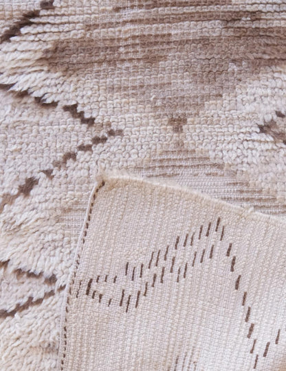 Moroccan Beige Wool Rug 5.5 x 2.3 ft / 168 x 72 cm - Surcoma