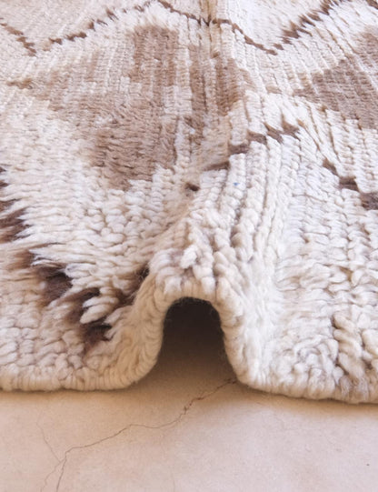 Moroccan Beige Wool Rug 5.5 x 2.3 ft / 168 x 72 cm - Surcoma
