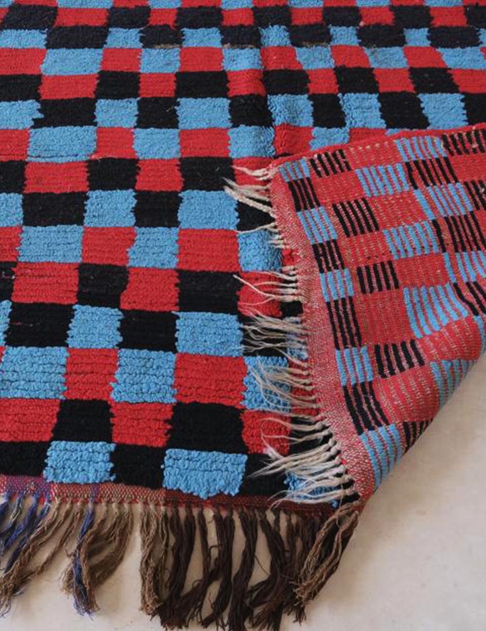 Checkered Moroccan Rug 7.4 x 4.8 ft / 225 x 148 cm