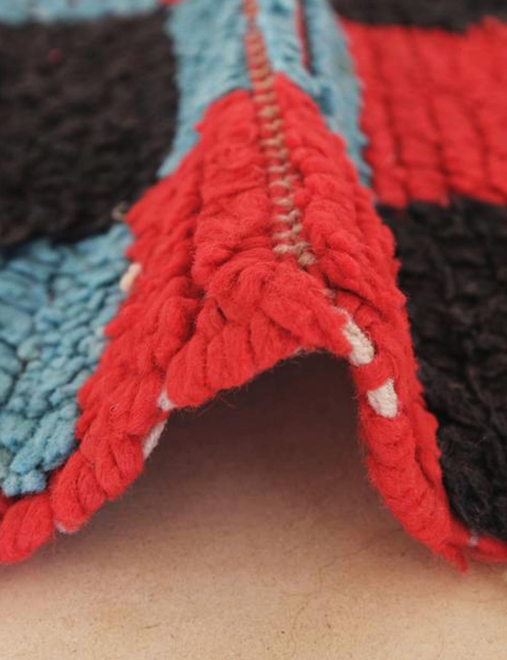 Checkered Moroccan Rug 7.4 x 4.8 ft / 225 x 148 cm