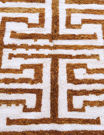 Brown Maze Moroccan Rug - Echoes Of Love 64