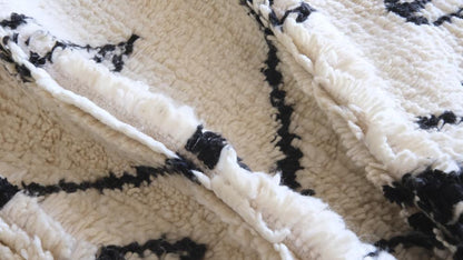 Moroccan Azilal Wool Rug 11.6 x 8 ft / 353 x 246 cm - Surcoma