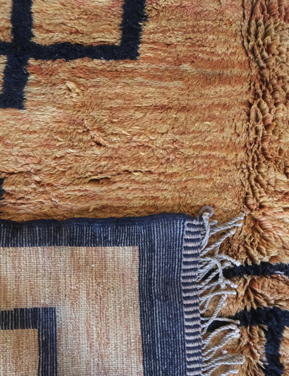 High-Quality Handwoven Berber Wool Rug 10.4 x 7.1 ft / 316 x 218 cm