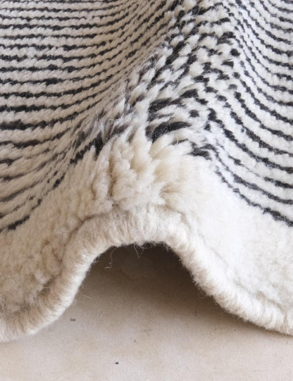 Custom Beni Mrirt Wool Rug - Surcoma