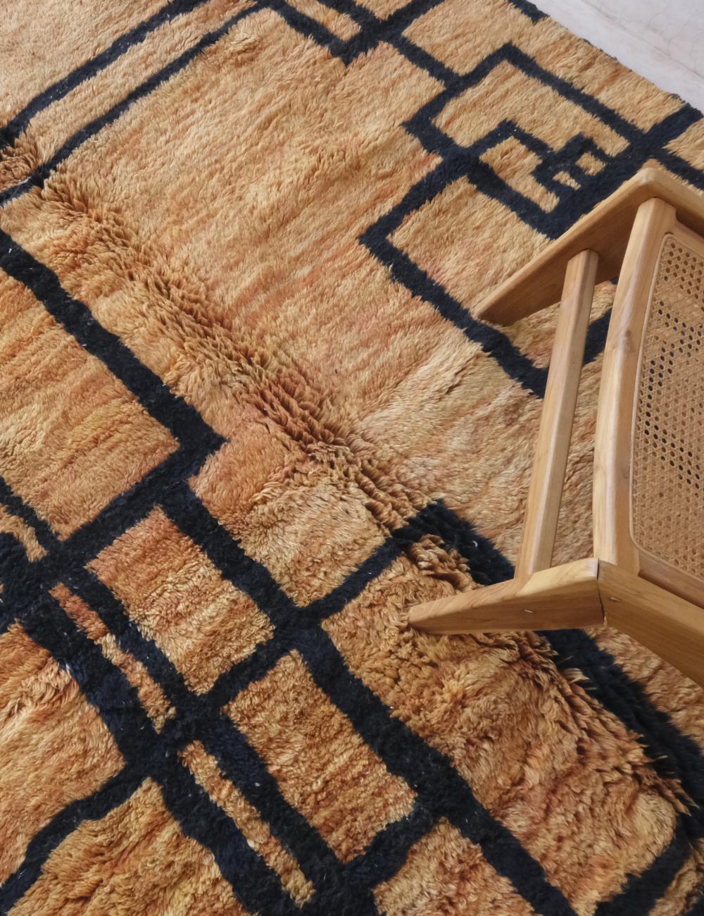 High-Quality Handwoven Berber Wool Rug 10.4 x 7.1 ft / 316 x 218 cm