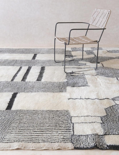 Custom Beni Mrirt Wool Rug - Surcoma
