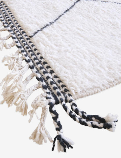 Beni Ourain Rug 9.7 x 6.9 ft / 295 x 213 cm - Surcoma