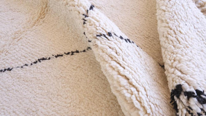 Beni Ourain Rug - 9.8 x 6.6 ft / 298 x 204 cm - Surcoma