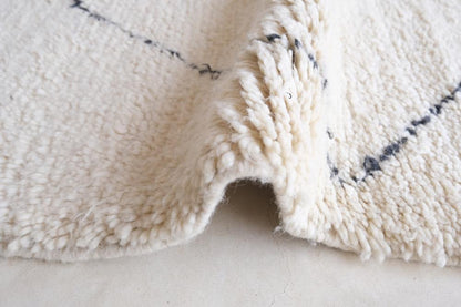 Beni Ourain Rug 10 x 6 ft / 305 x 185 cm - Surcoma