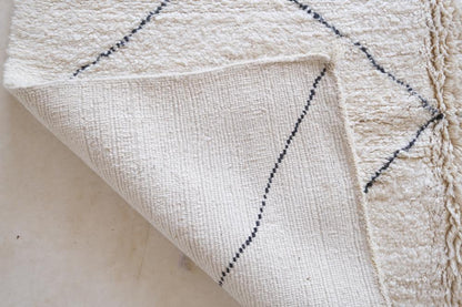 Beni Ourain Rug 10 x 6 ft / 305 x 185 cm - Surcoma
