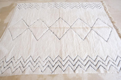 Beni Ourain Wool Rug 9.3 x 6.7 ft / 282 x 207 cm - Surcoma
