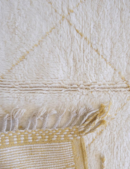 Moroccan Yellow Beni Ourain Rug 8.6 x 5.3 ft / 263 x 162 cm - Surcoma