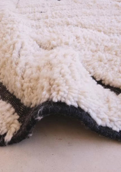 Beni Ourain Rug - 9 x 7.9 ft / 275 x 243 cm - Surcoma