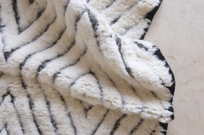Beni Ourain Wool Rug 9.4 x 6.3 ft / 287 x 192 cm - Surcoma
