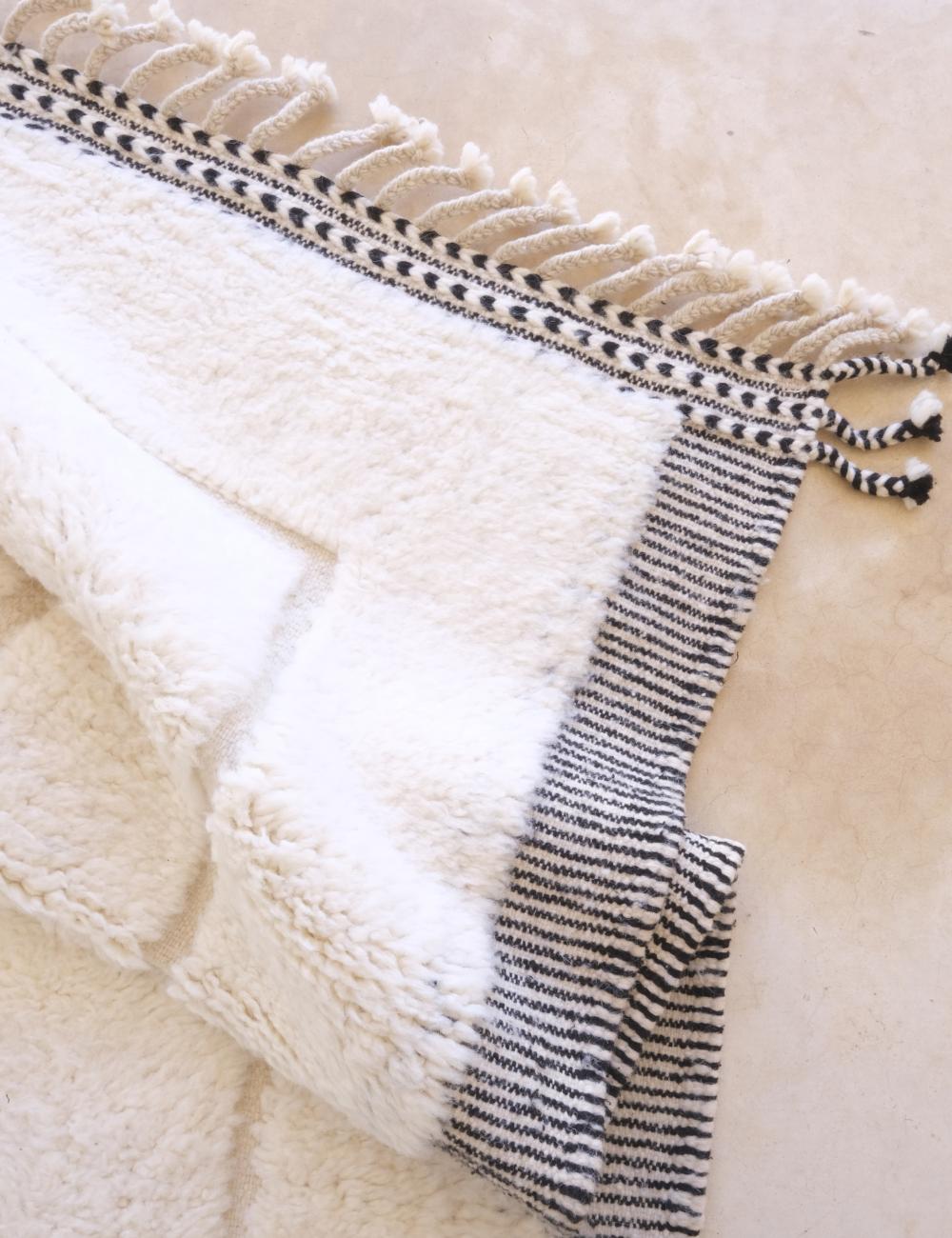 Custom White Geometric Moroccan Rug - Beni Ourain 10