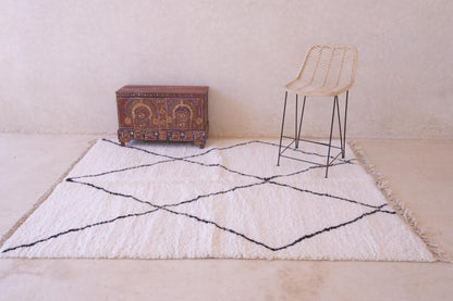Moroccan Beni Ourain Wool Rug 7.8 x 5.6 ft / 239 x 172 cm - Surcoma
