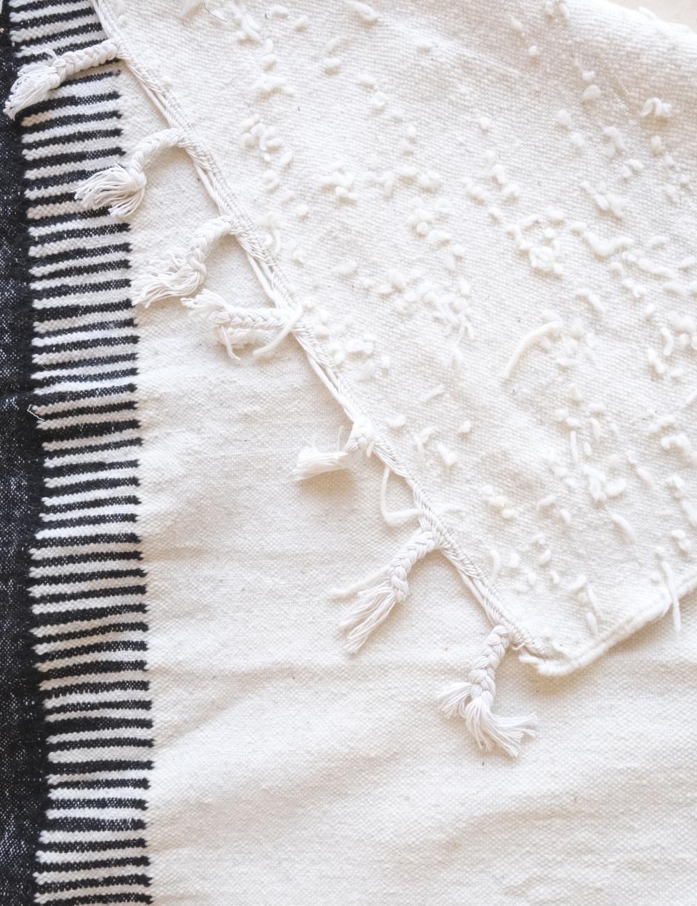 Moroccan Black and White Kilim Zanafi 9.9 x 6.7 ft / 303 x 205 cm