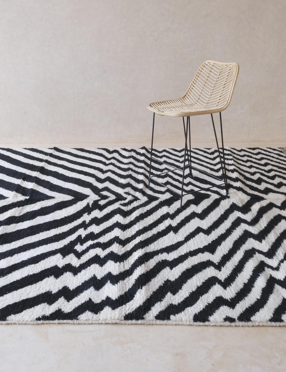Custom Black and White Chevron Moroccan Rug - Forma 67
