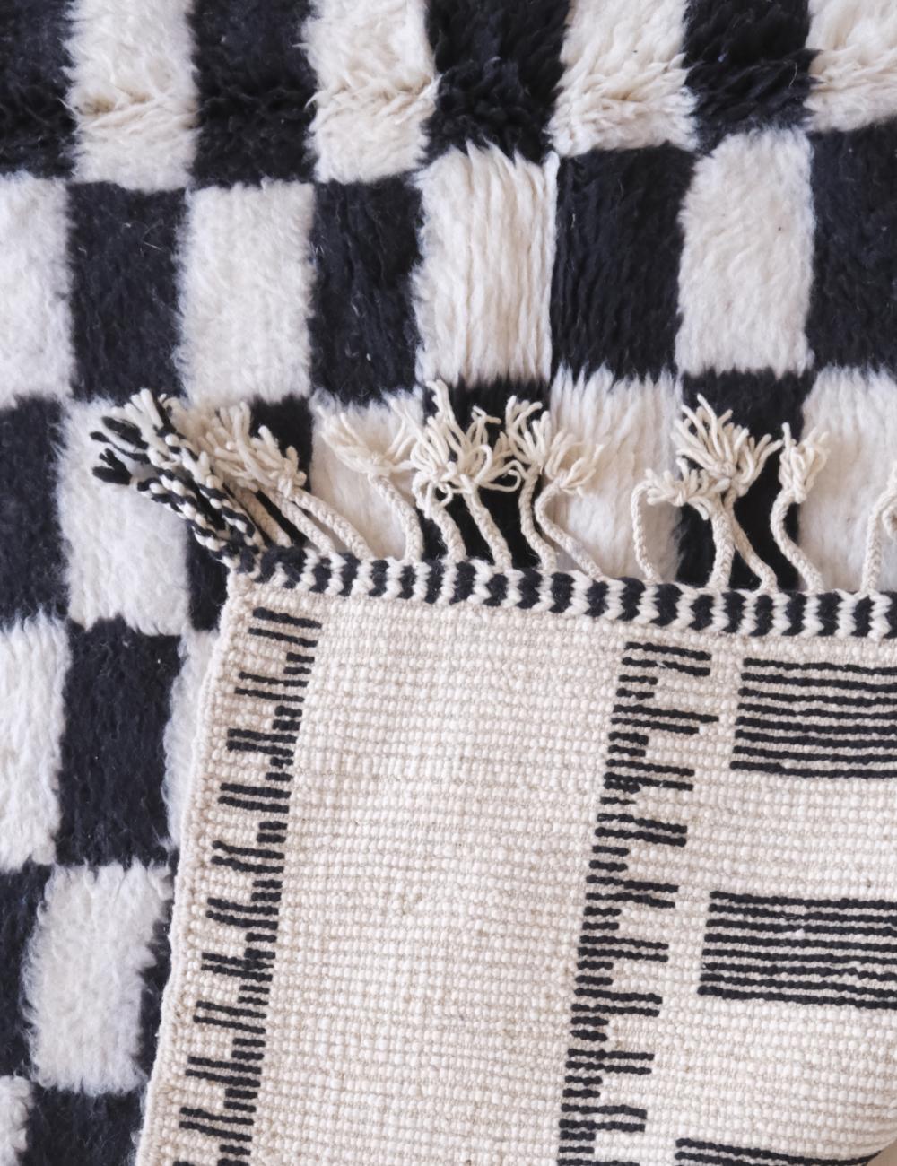 Beni Ourain Style Moroccan Rug - Forma 15