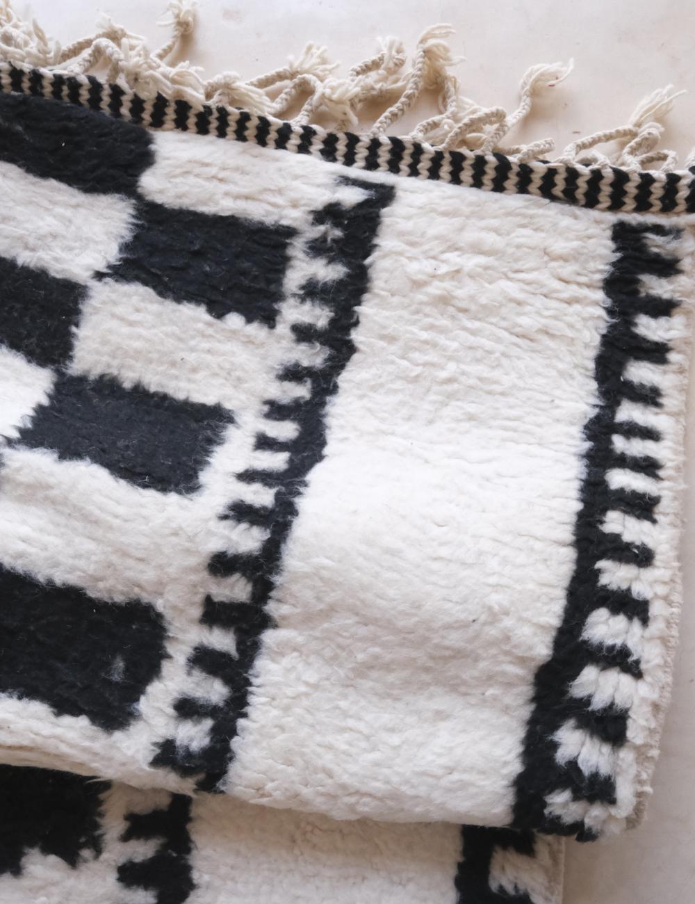 Beni Ourain Style Moroccan Rug - Forma 15