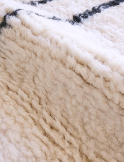 Black and White Moroccan Rug - Esmeralda 10
