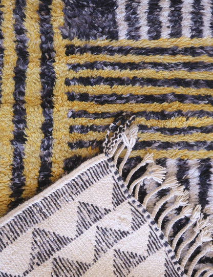 Moroccan Boujad Wool Rug 10.2 x 7.2 ft / 311 x 220 cm - Surcoma