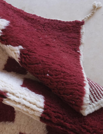 Moroccan Red Checkered Wool Rug 8.8 x 6.1 ft / 269 x 188 cm - Surcoma
