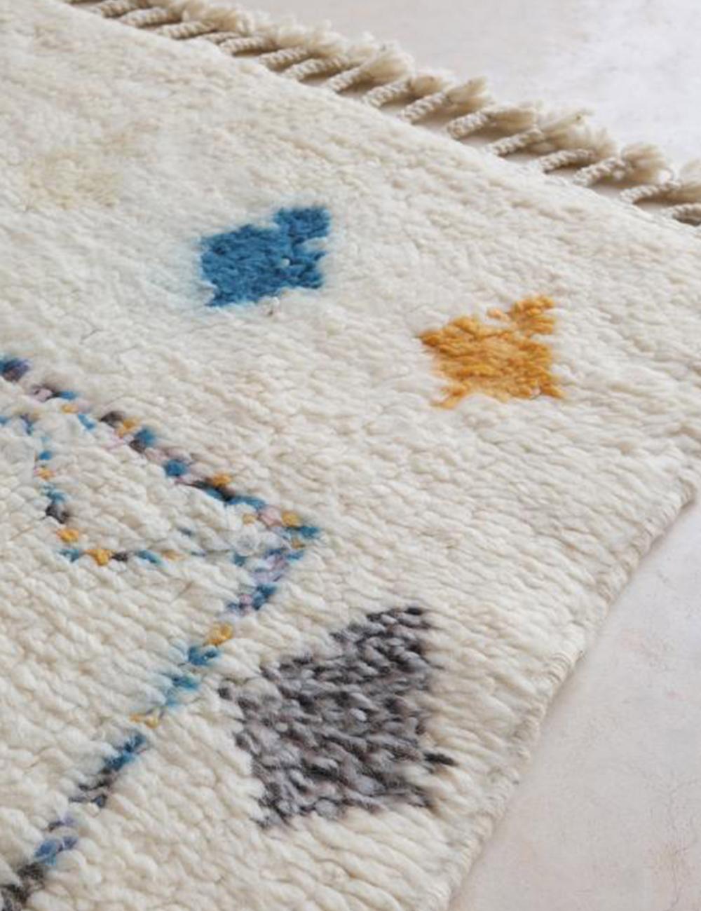 White Handmade Moroccan Rug - Esmeralda 19