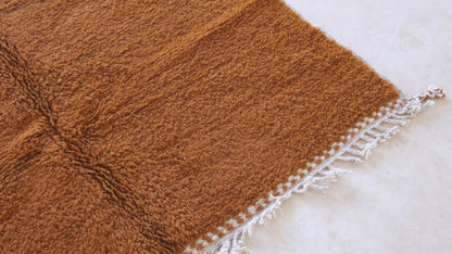 Moroccan Plain Wool Rug 8.4 x 5.3 ft / 257 x 164 cm - Surcoma