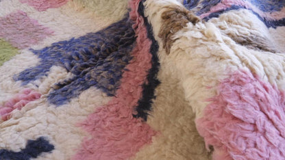 Moroccan Shaggy Wool Rug 9.4 x 7 ft / 285 x 215 cm - Surcoma