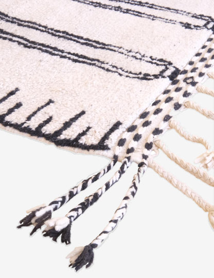 Custom White Berber Line Rug - Beni Ourain 11