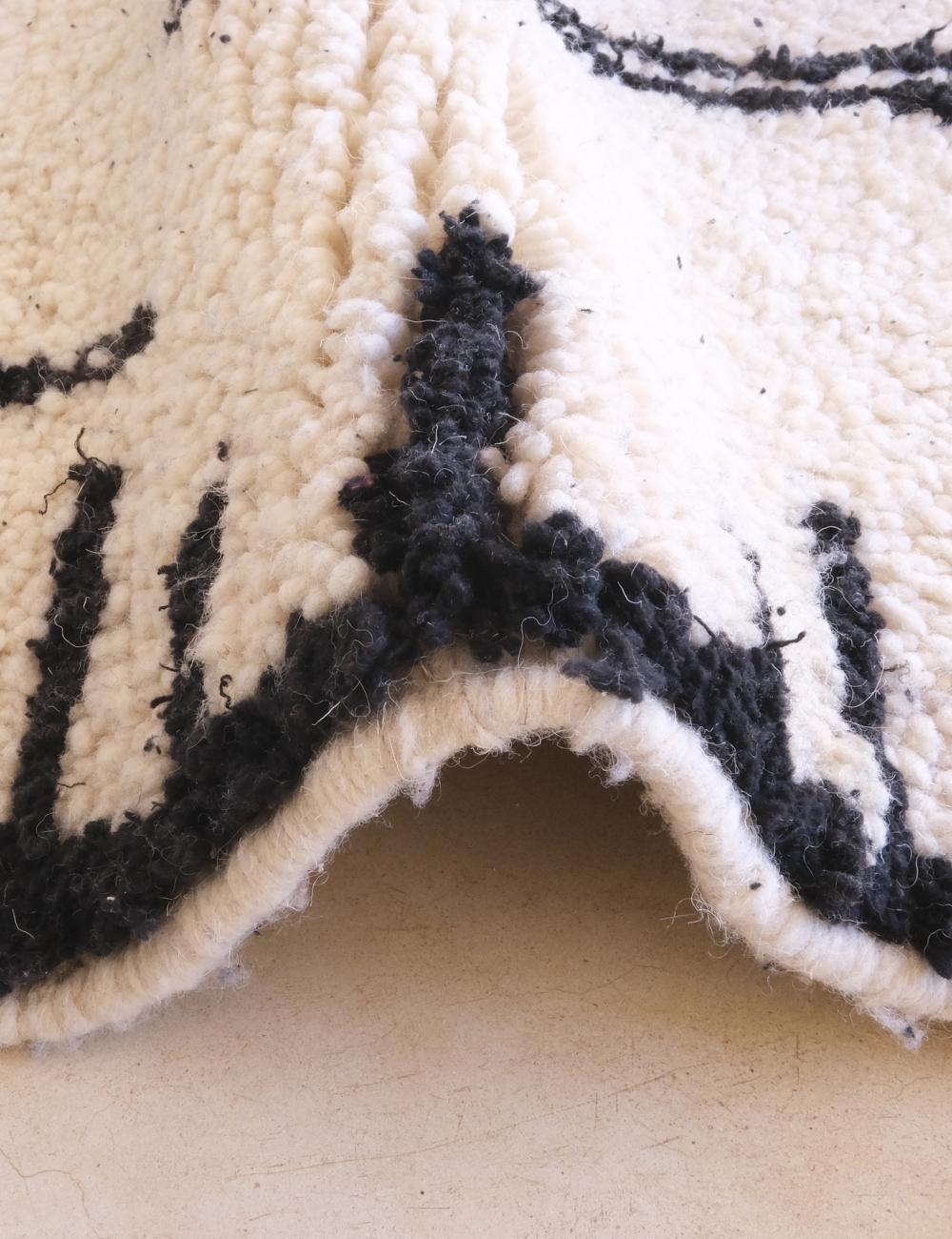 Custom White Berber Line Rug - Beni Ourain 11