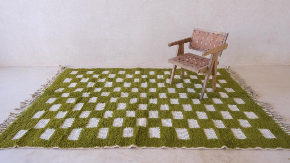 Moroccan Green Checkered Wool Rug 9.4 x 6 ft / 288 x 184 cm - Surcoma