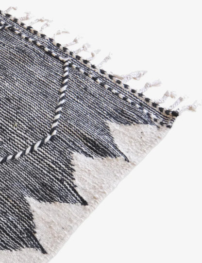 2020s Moroccan Kilim Zanafi - 8.8 x 4.9 ft / 267 x 152 cm - Surcoma